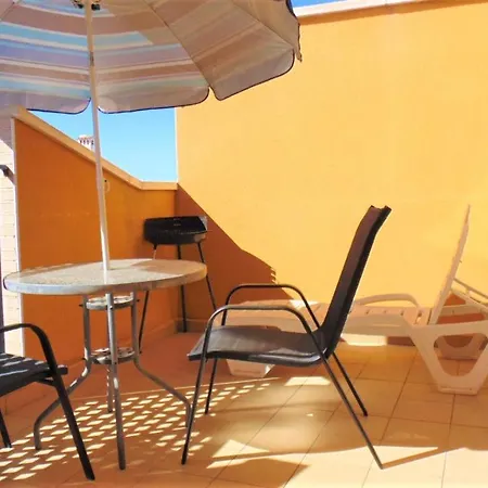 アパート La Paz Apartamento-atico, Centro, Serca Del Mar トレビエハ